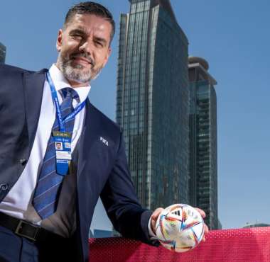 In Katar erklärt er warum: Zubi lehnt Angebot als FCB-Sportchef ab!