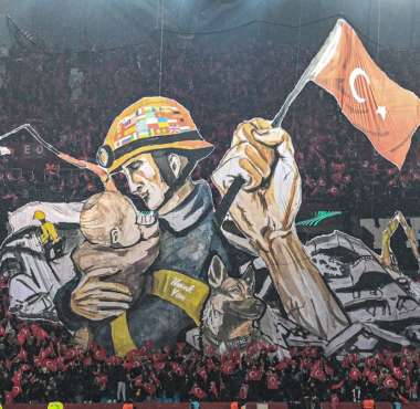 Trabzon in Trauer vereint: Diese Choreo geht unter die Haut