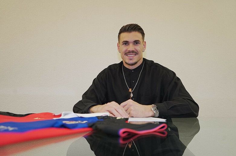 Benjamin Kololli hat beim FCB einen Vertrag bis Sommer 2025 unterschrieben.