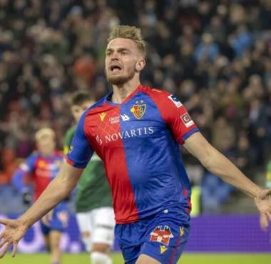 FCB bodigt starkes St. Gallen mit 3:2