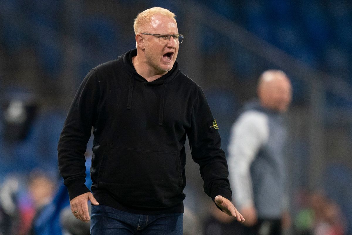 Der Verein hat am Dienstagmorgen die Entlassung des deutschen Trainers bekanntgegeben.
