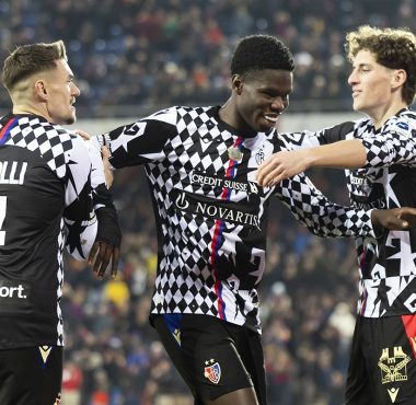 Die drei B ragen bei Basel heraus: Barisic, van Breemen und der umjubelte Torschütze Barry